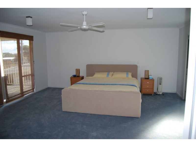 99 Bayview AVENUE, Inverloch VIC 3996