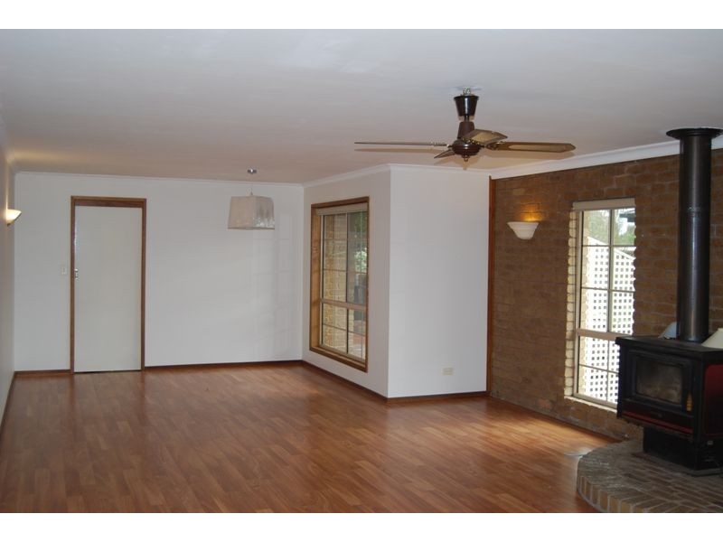 51 Dixon St, Inverloch VIC 3996