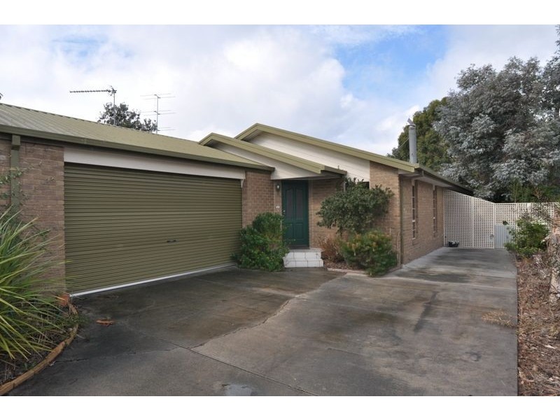 51 Dixon St, Inverloch VIC 3996