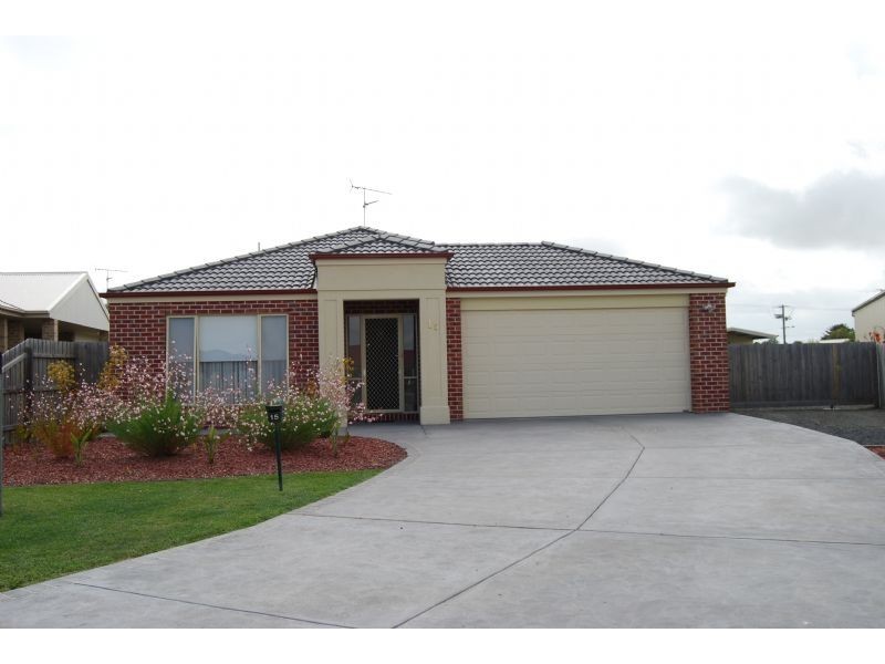 15 Stanley Crt, Inverloch VIC 3996