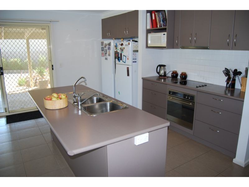 15 Stanley Crt, Inverloch VIC 3996