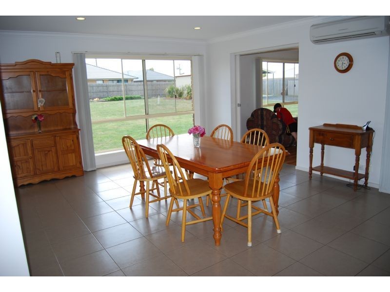 15 Stanley Crt, Inverloch VIC 3996