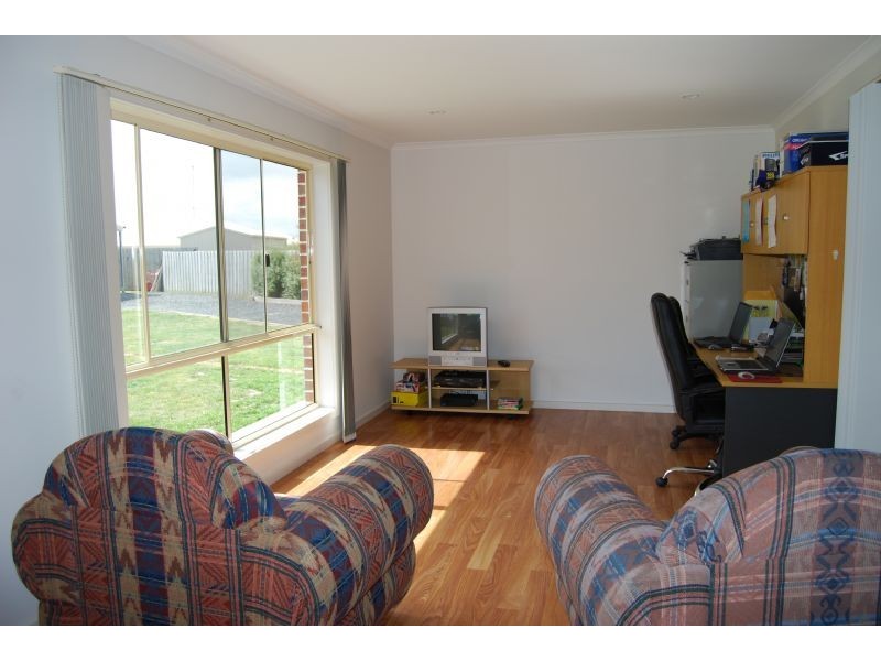 15 Stanley Crt, Inverloch VIC 3996