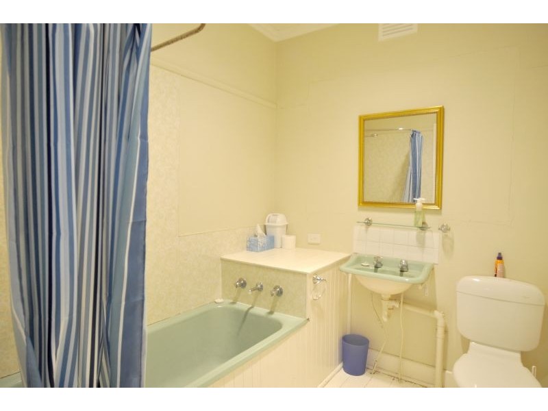 38 Bayview Avenue, Inverloch VIC 3996