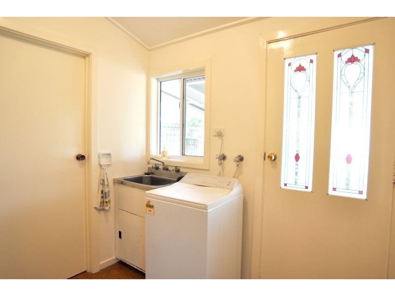 38 Bayview Avenue, Inverloch VIC 3996