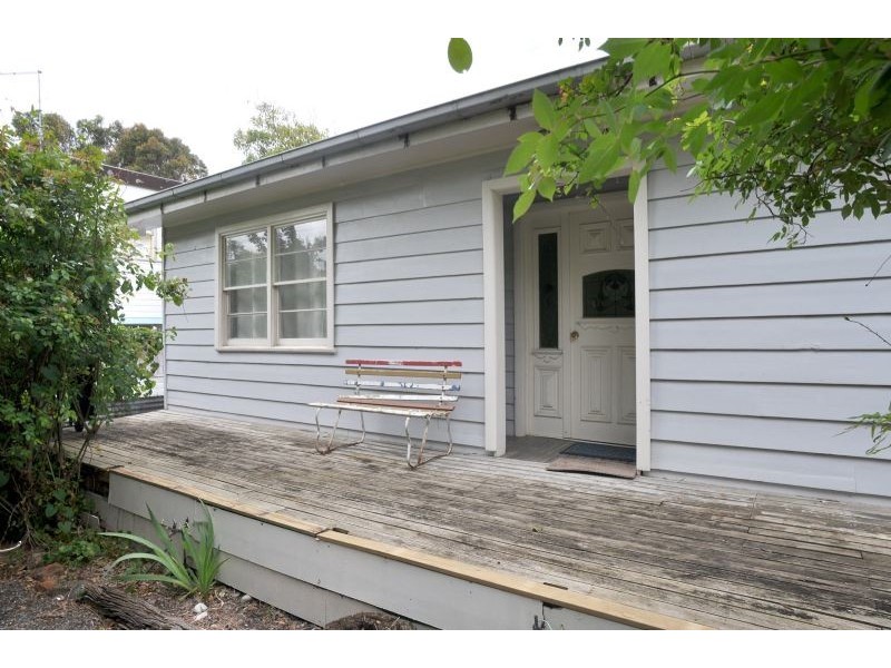 38 Bayview Avenue, Inverloch VIC 3996