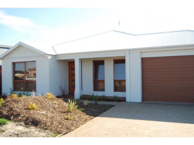 20 Beachcomber Drive, Inverloch VIC 3996