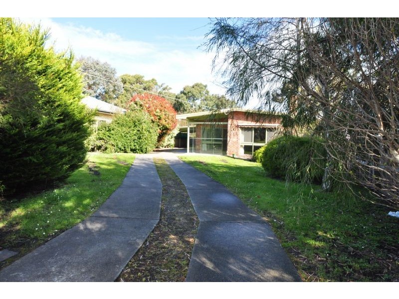 55 Dixon St, Inverloch VIC 3996