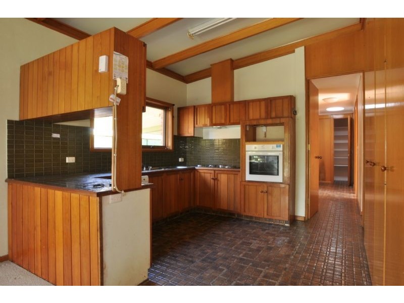 55 Dixon St, Inverloch VIC 3996