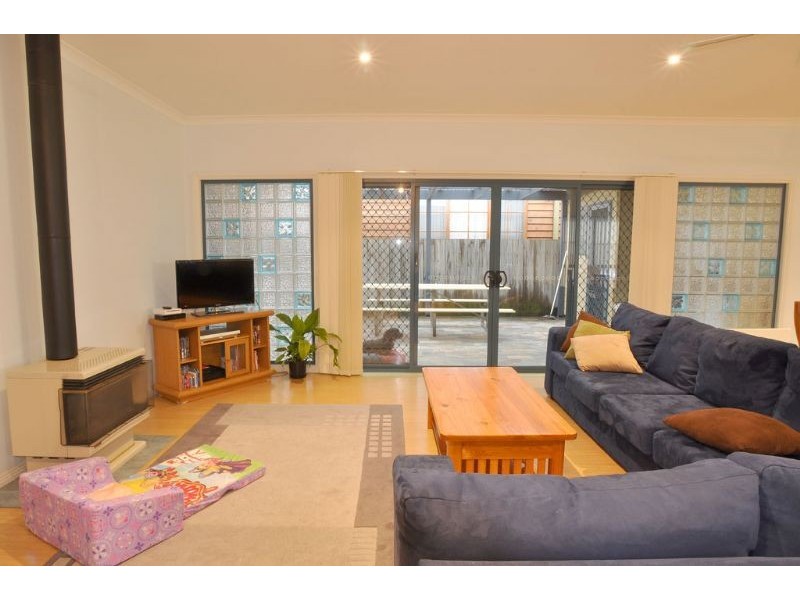 8 Naiomi Court, Inverloch VIC 3996