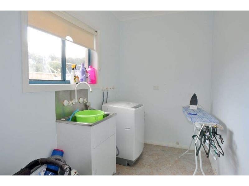 8 Naiomi Court, Inverloch VIC 3996