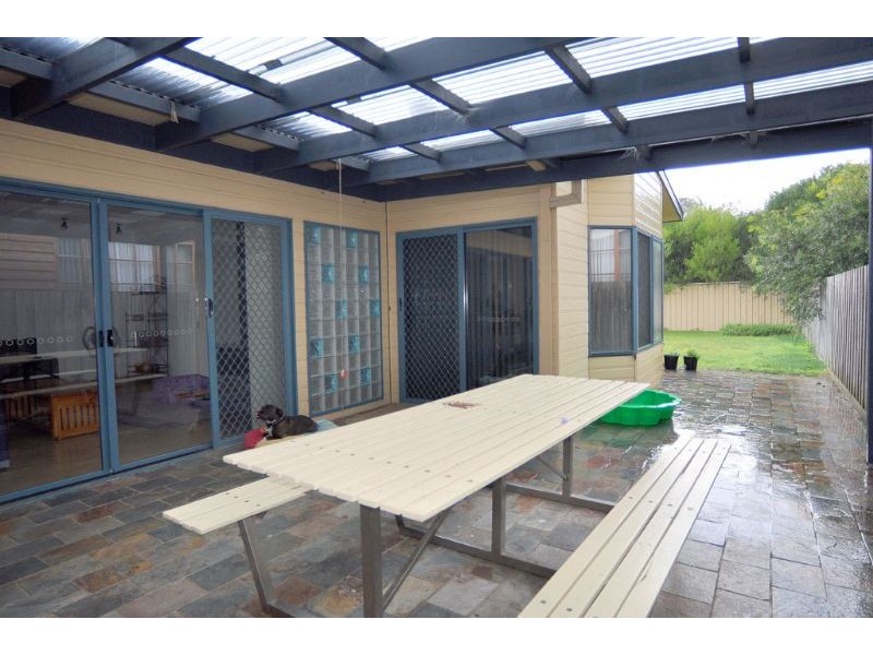 8 Naiomi Court, Inverloch VIC 3996