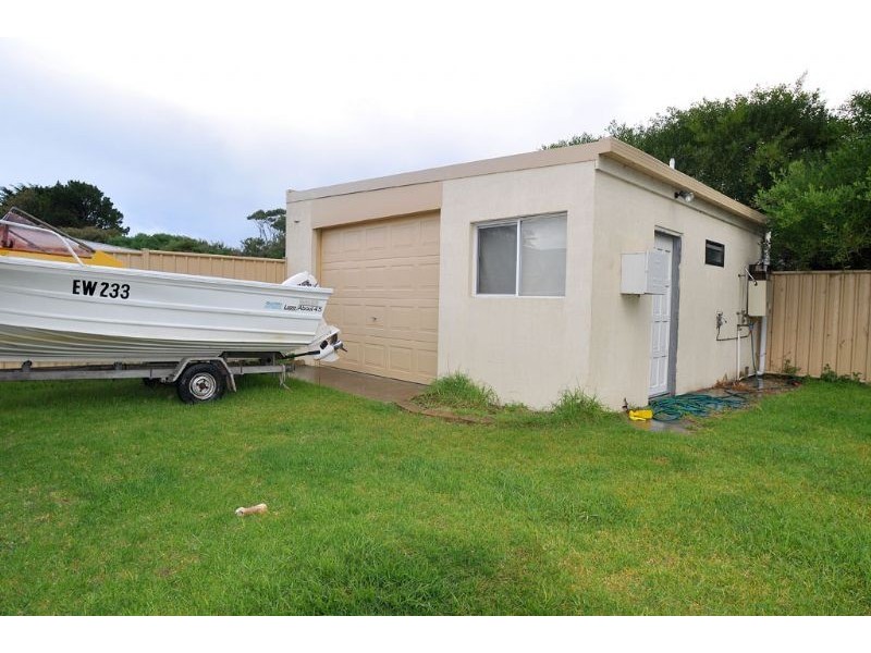 8 Naiomi Court, Inverloch VIC 3996