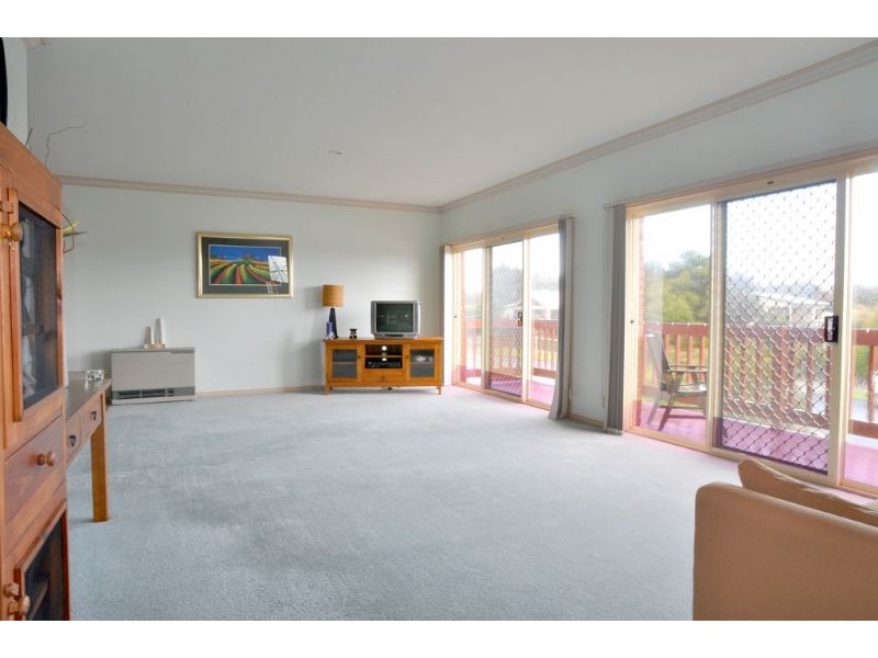 84 Toorak Road, Inverloch VIC 3996