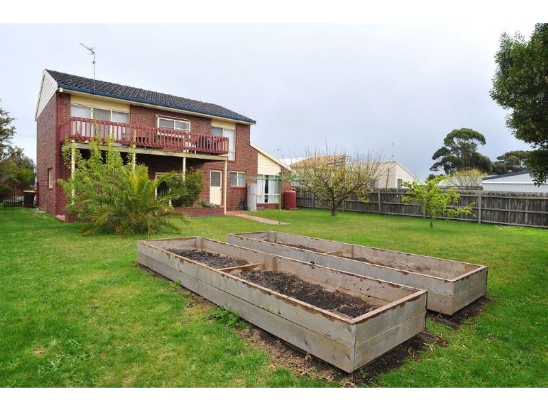 84 Toorak Road, Inverloch VIC 3996