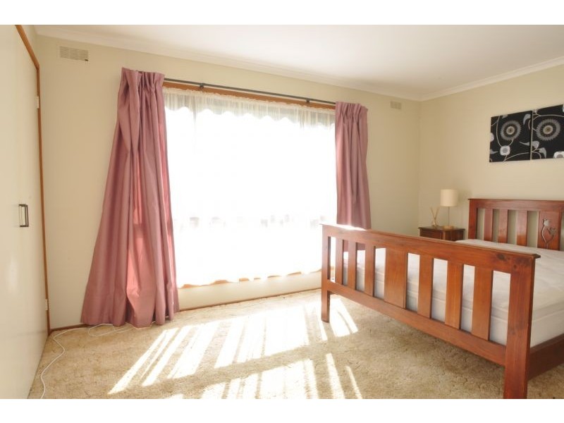 16 Hamilton St, Inverloch VIC 3996