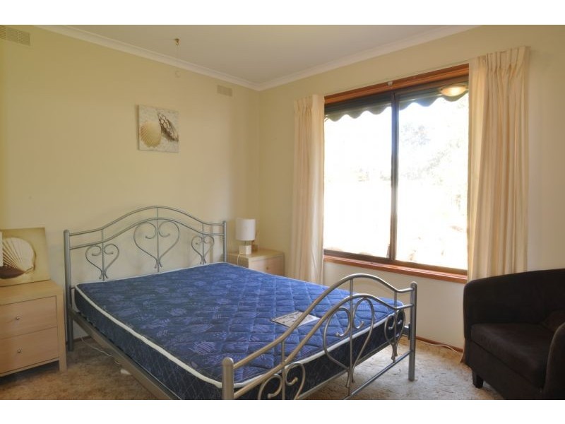 16 Hamilton St, Inverloch VIC 3996