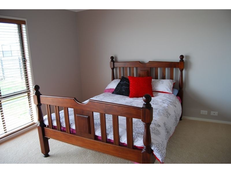 76 Cuttriss Street, Inverloch VIC 3996