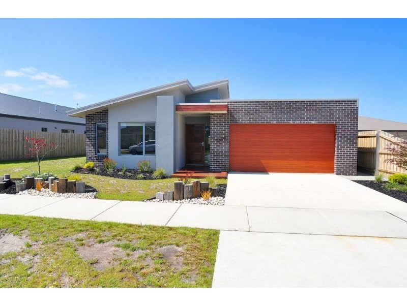 54 Meanderri Drv, Inverloch VIC 3996