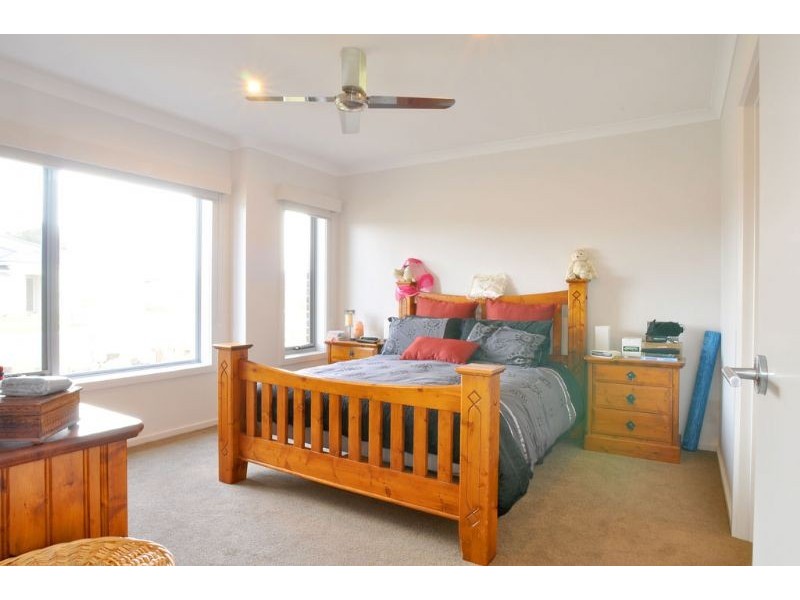 54 Meanderri Drv, Inverloch VIC 3996