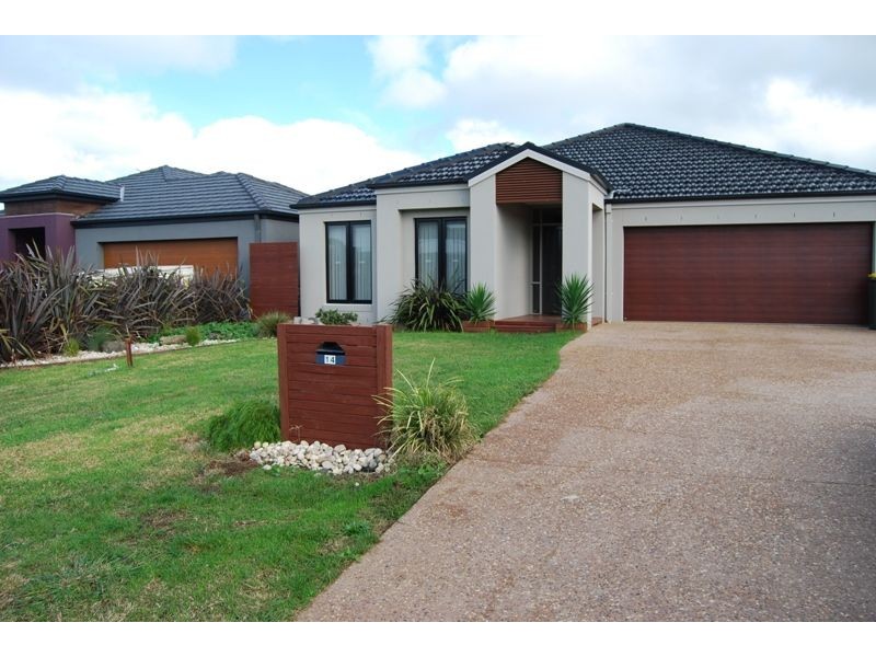 14 Outrigger Drive, Inverloch VIC 3996