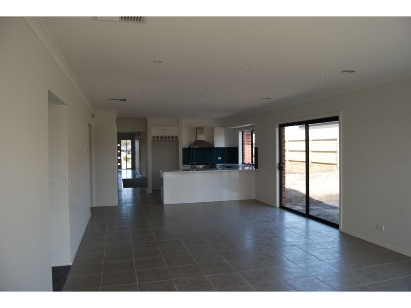 2 Plover Way, Inverloch VIC 3996