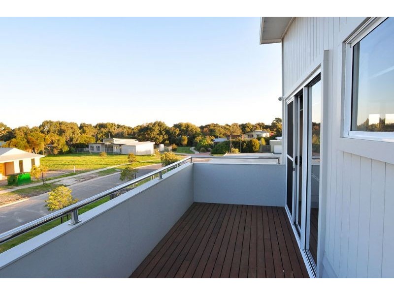 49 Beachcomber Drive, Inverloch VIC 3996