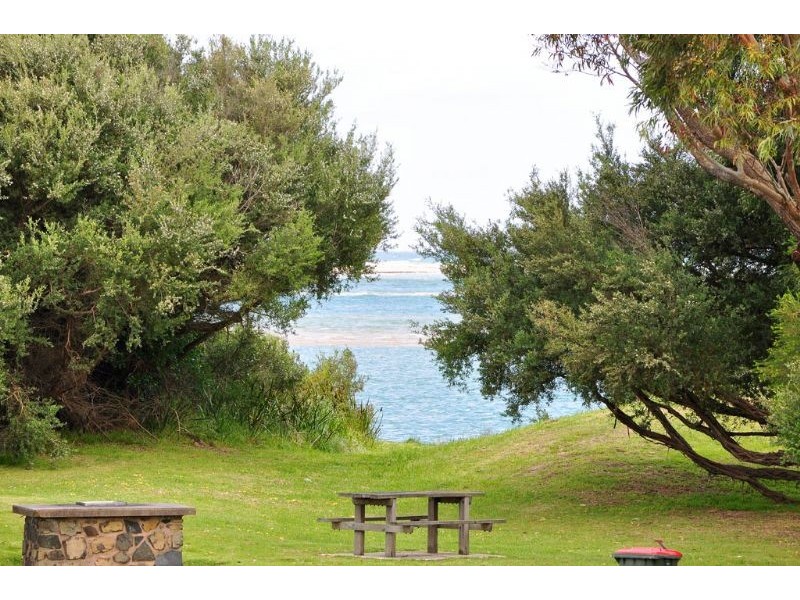 25 The Esplanade, Inverloch VIC 3996