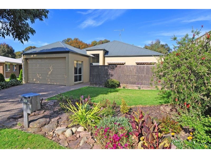 7 Bunurong Crt, Inverloch VIC 3996