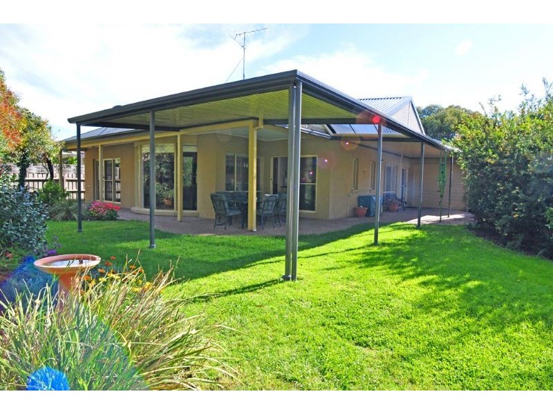 7 Bunurong Crt, Inverloch VIC 3996