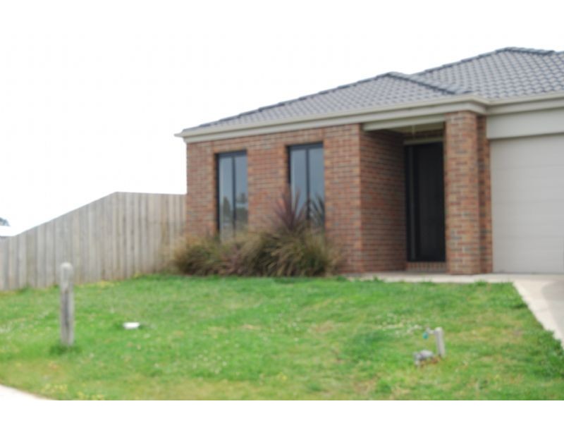 2  Somerset Place, Inverloch VIC 3996
