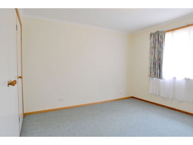 12 Heather Grove, Inverloch VIC 3996