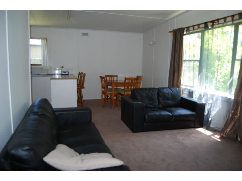 14 Wilson Avenue, Inverloch VIC 3996