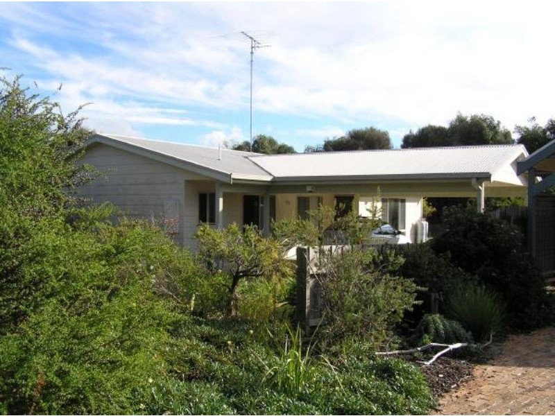 2 Miriam Crt, Inverloch VIC 3996