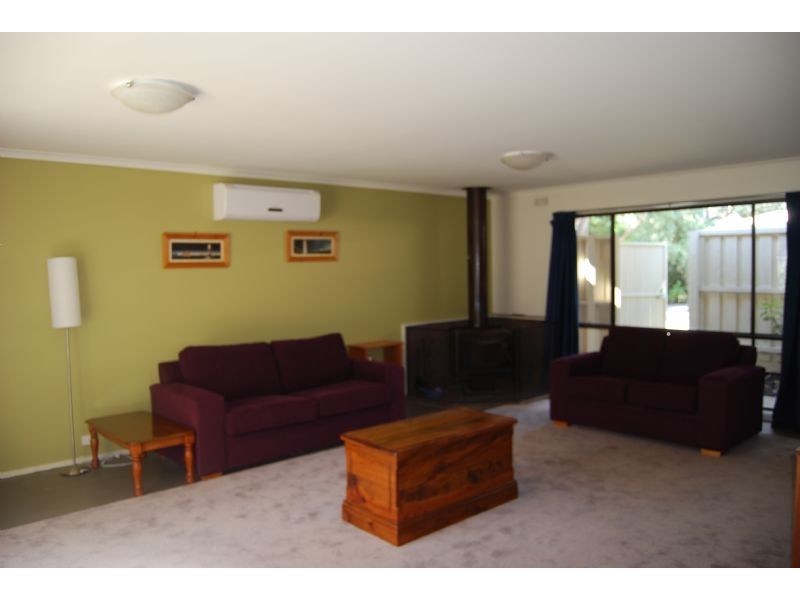 3/25 PowlettSr, Inverloch VIC 3996