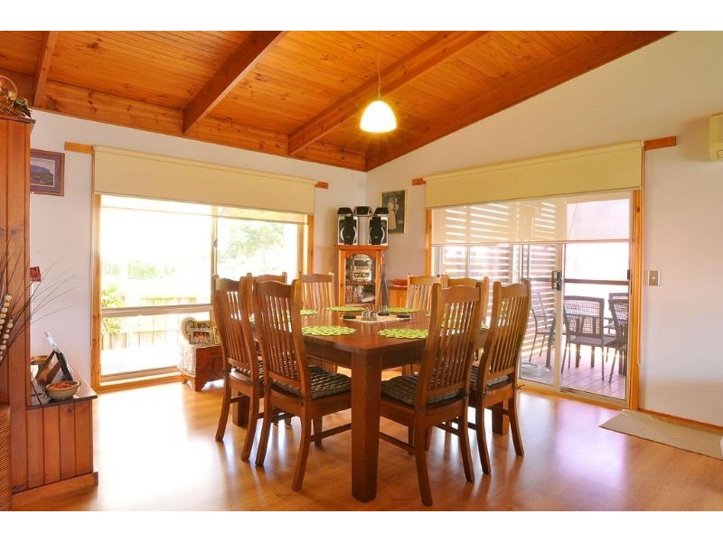 10 Leicester Square, Inverloch VIC 3996