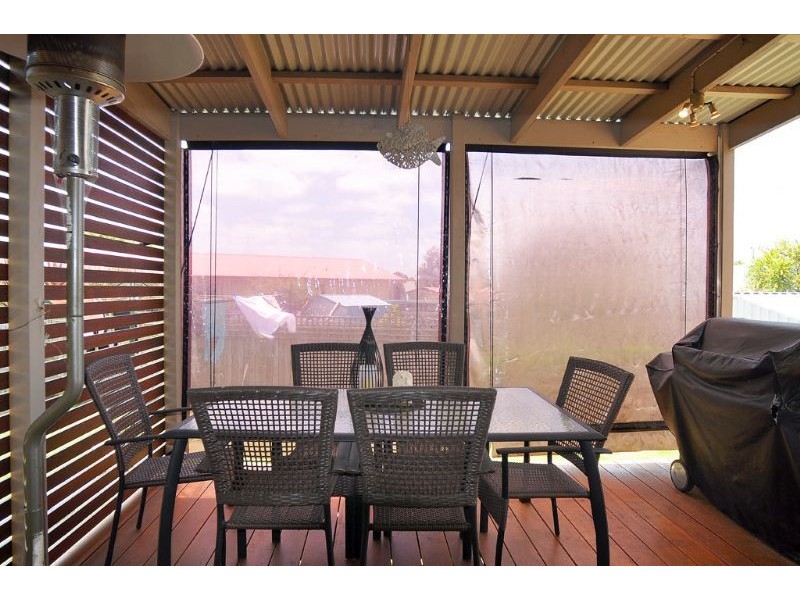 10 Leicester Square, Inverloch VIC 3996