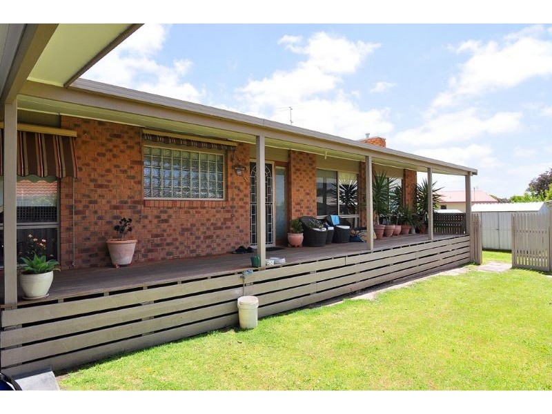 10 Leicester Square, Inverloch VIC 3996