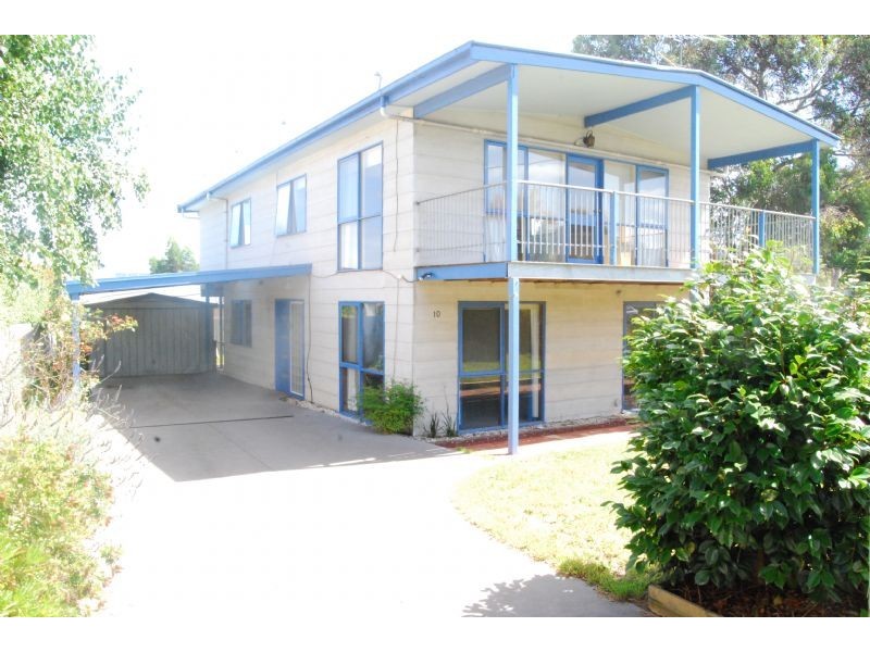 10 Bruce Street, Inverloch VIC 3996