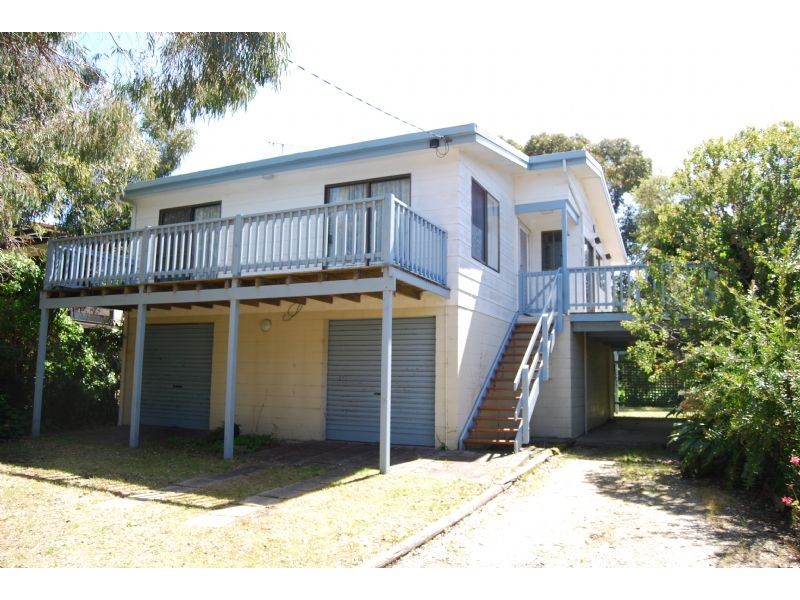 16 Overlook Drive, Inverloch VIC 3996