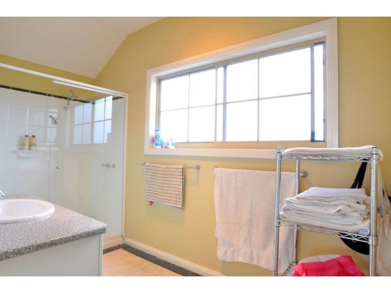 33 Regency Drv, Wonthaggi, Inverloch VIC 3996