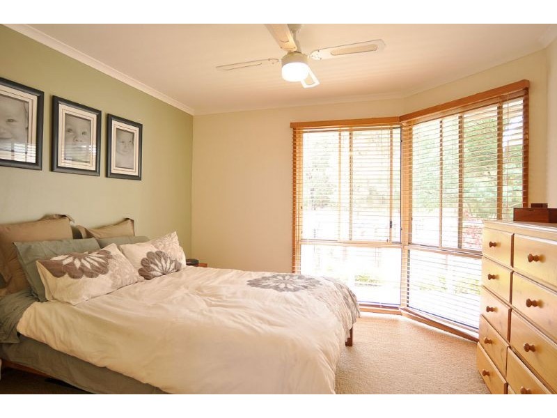 24 Emma Lane, Inverloch VIC 3996