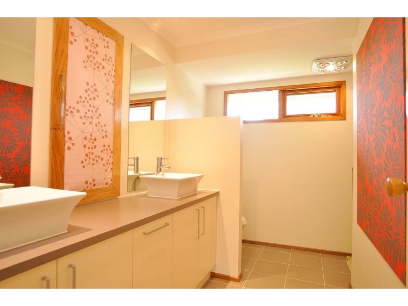 24 Emma Lane, Inverloch VIC 3996