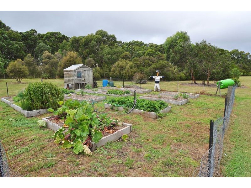 24 Emma Lane, Inverloch VIC 3996