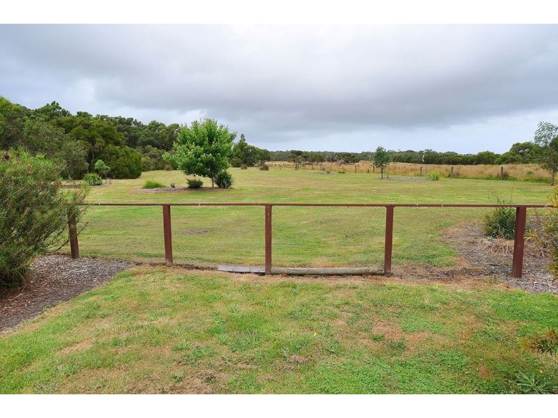 24 Emma Lane, Inverloch VIC 3996