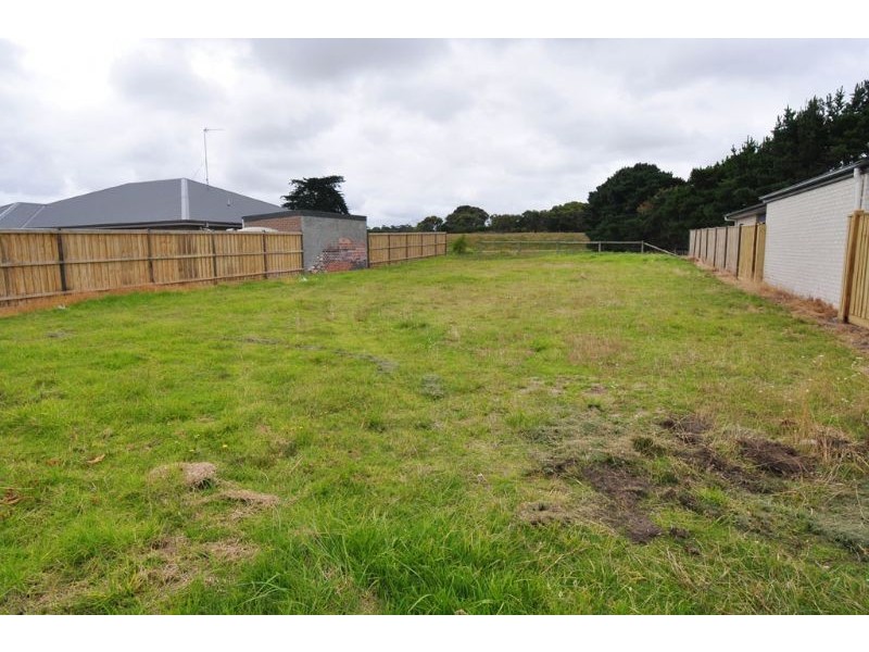 3 Hakea Crt, Inverloch VIC 3996