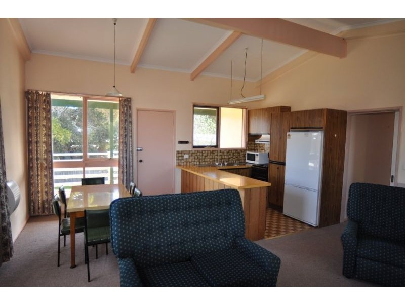 6 USHER CRT, Inverloch VIC 3996