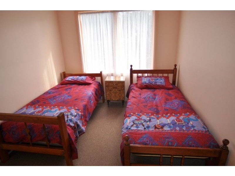 6 USHER CRT, Inverloch VIC 3996