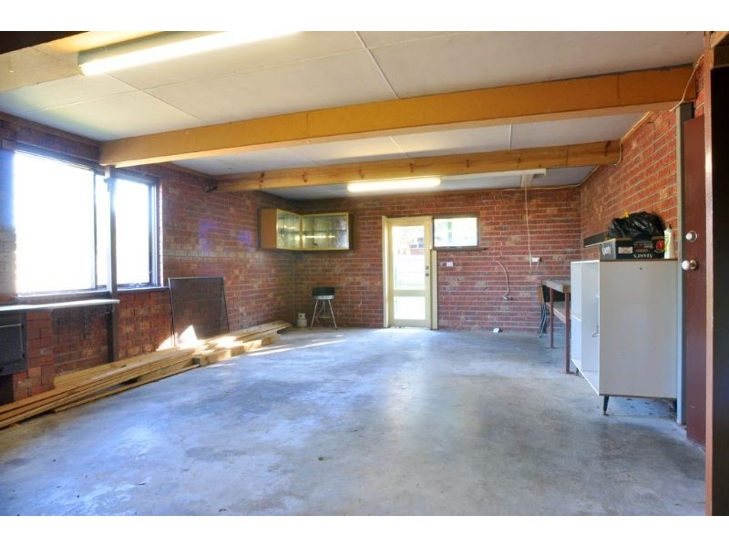 6 USHER CRT, Inverloch VIC 3996