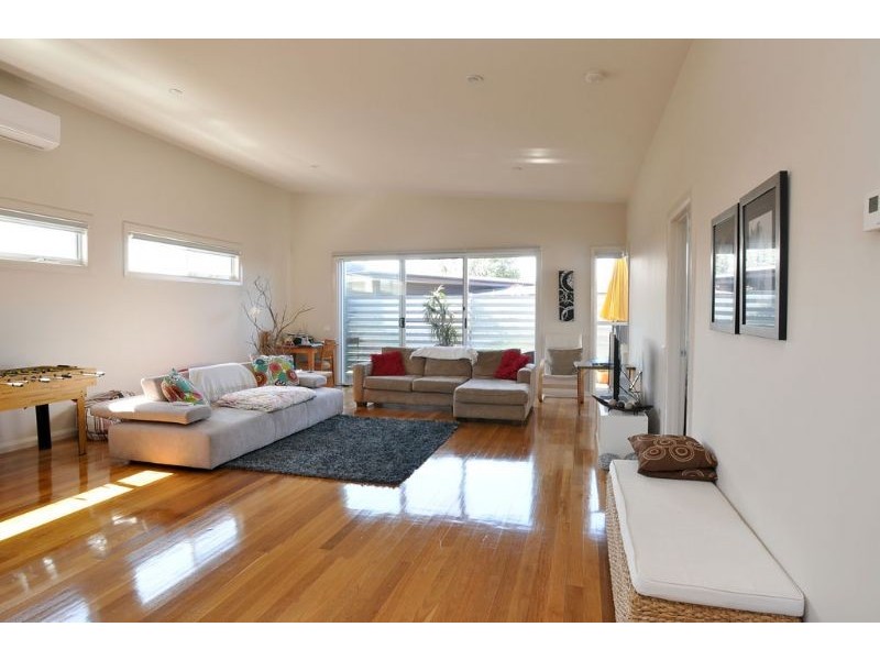 2/7 Scarborough Street, Inverloch VIC 3996